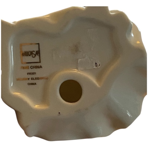 Mikasa fine bone China, retired “holiday elegance” Angel. - Picture 10 of 16